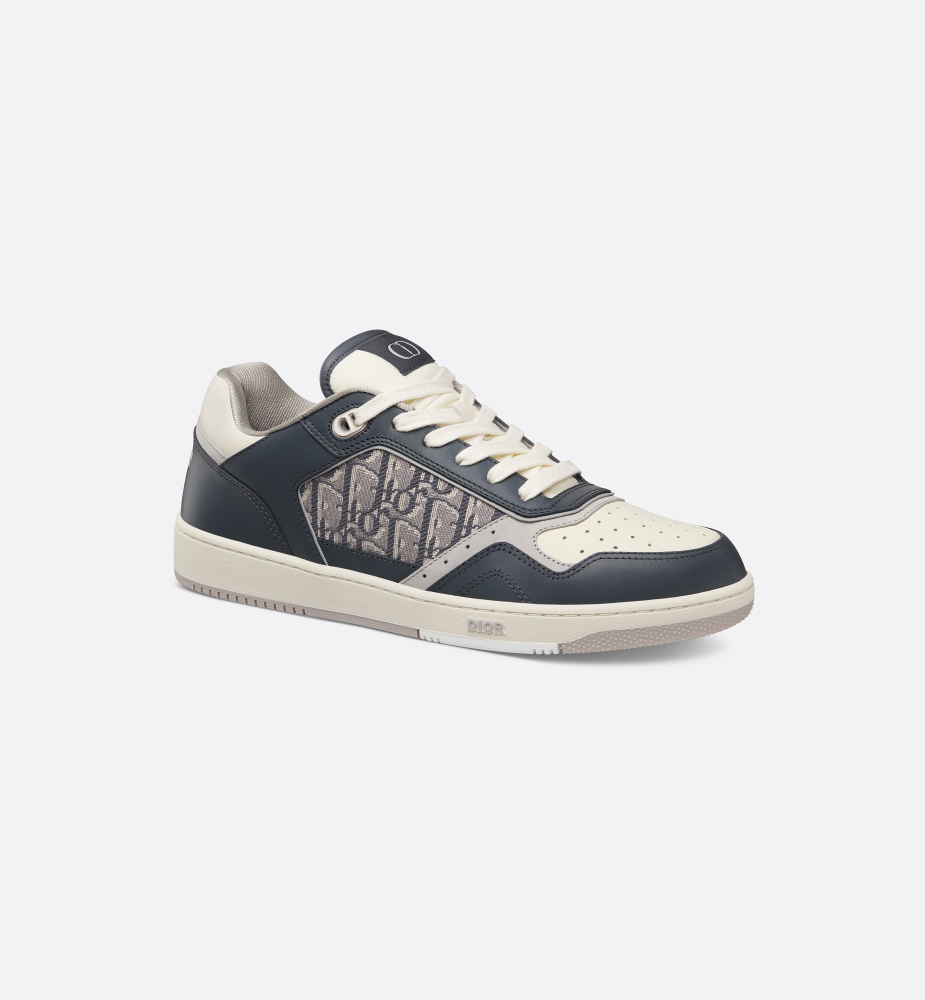 B27 Low-Top Sneaker