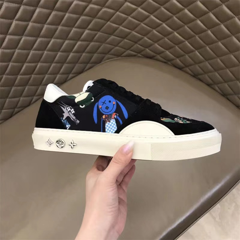 V fashion men's and women's graffiti sneakers