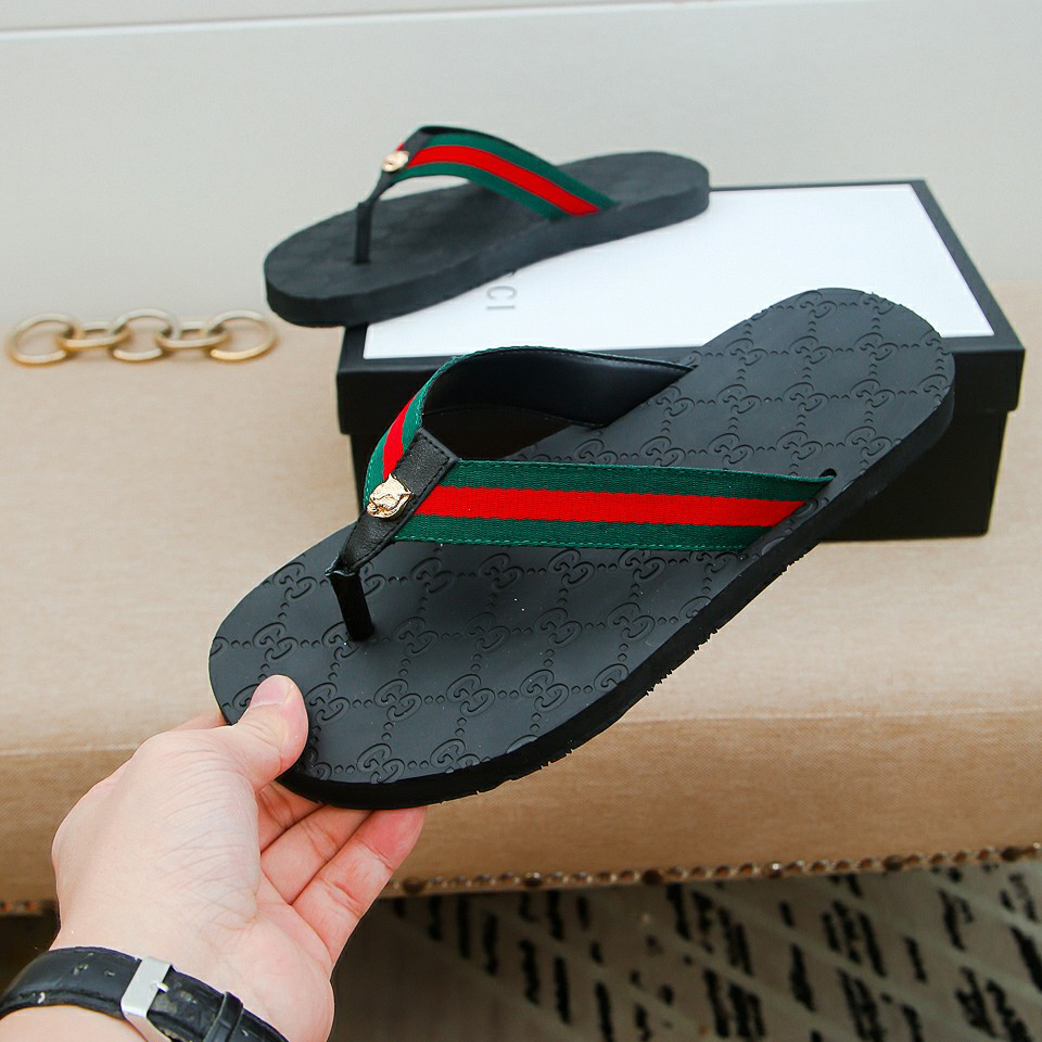 Classic stripes g pattern flip flops