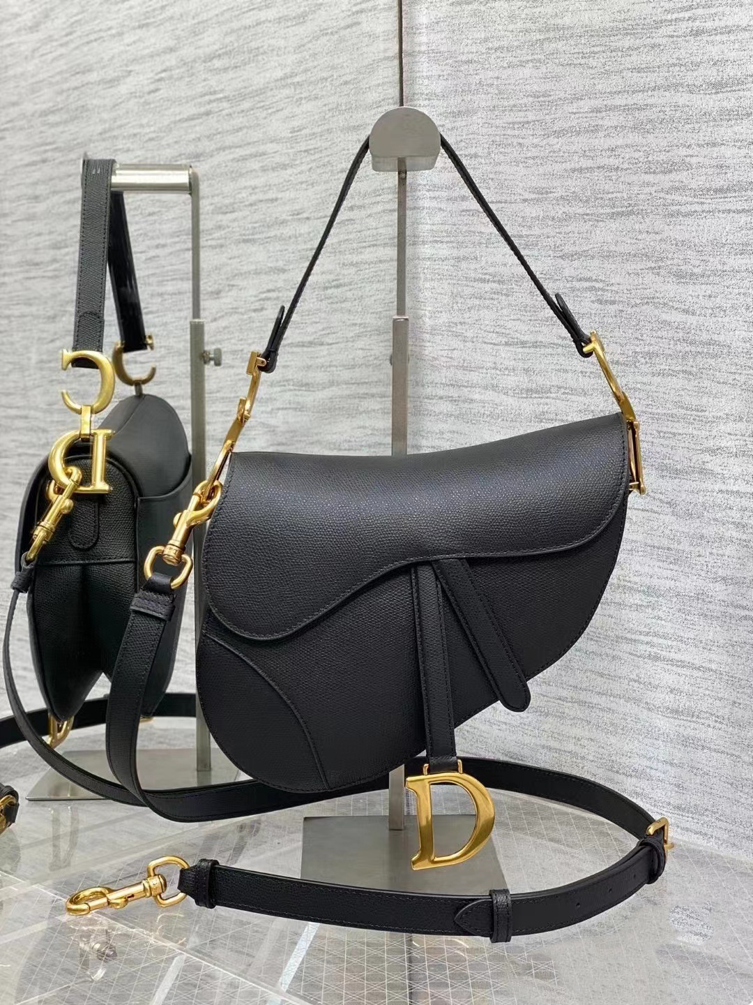 Saddle Bag Black Grrained Calfskin PD16042702