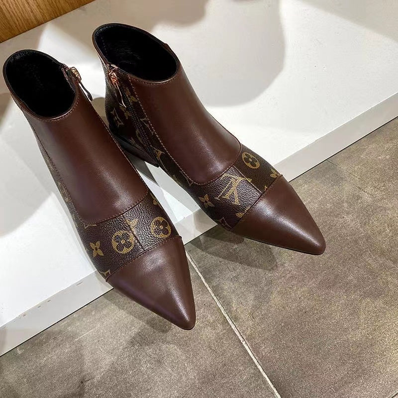 Ladies' pointy flat printed ankle boots