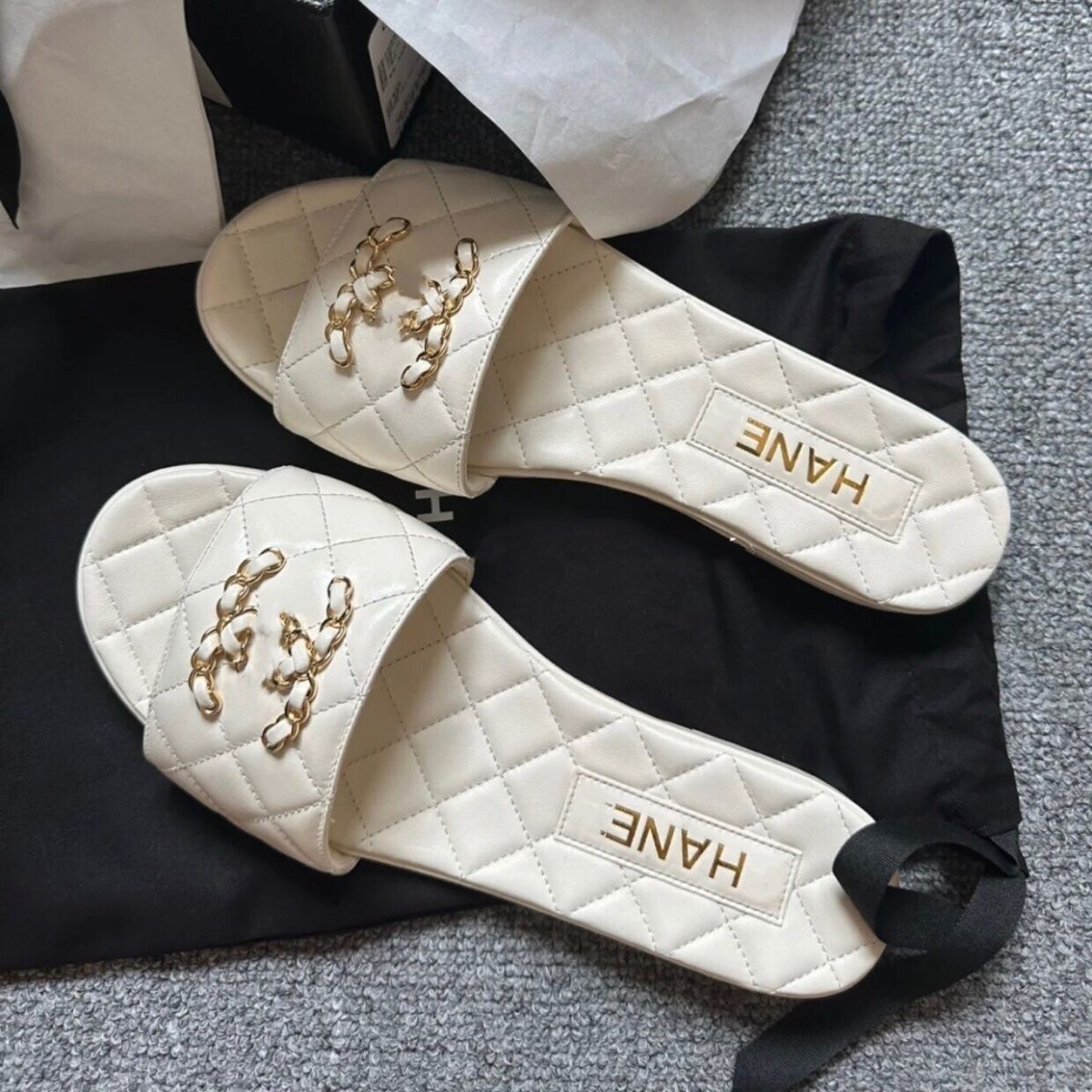 New stylish and minimalist sandals PD10041015