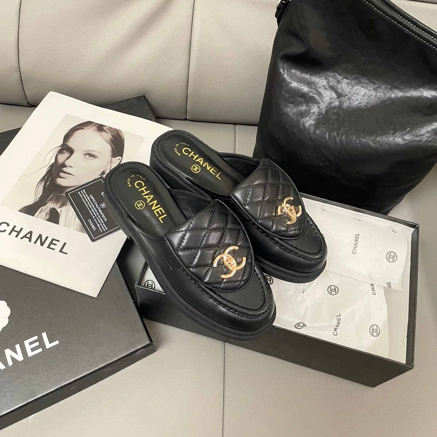 Backpack buckle half slippers