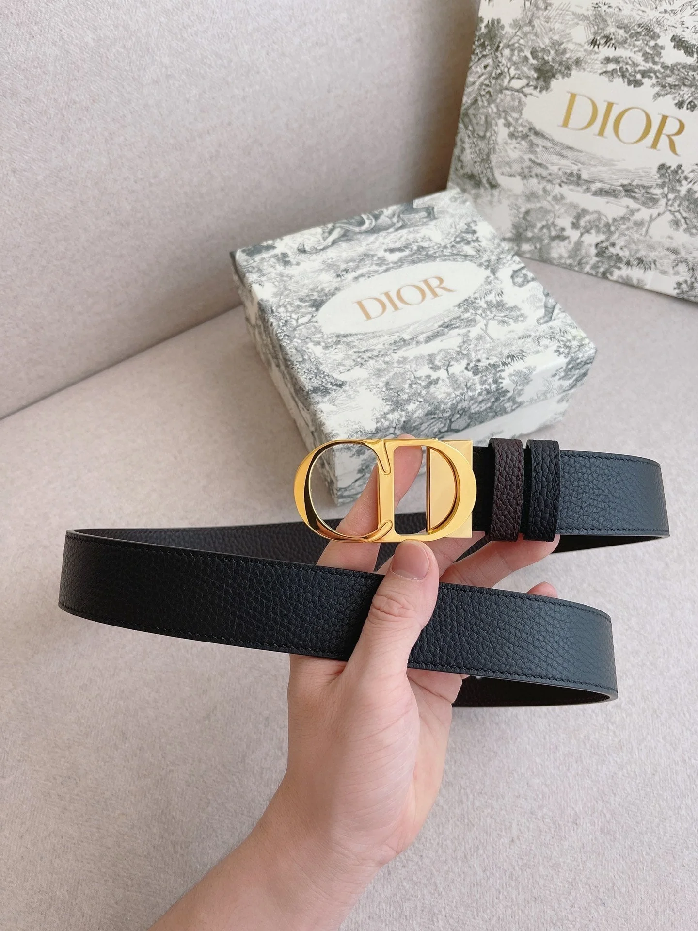 Double-sided cowhide casual belt Width: 35mm