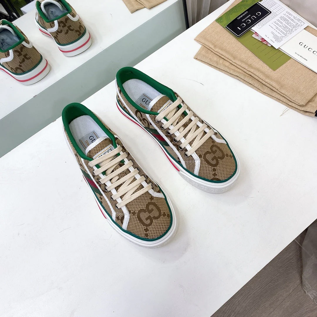 Couples sports casual sneakers