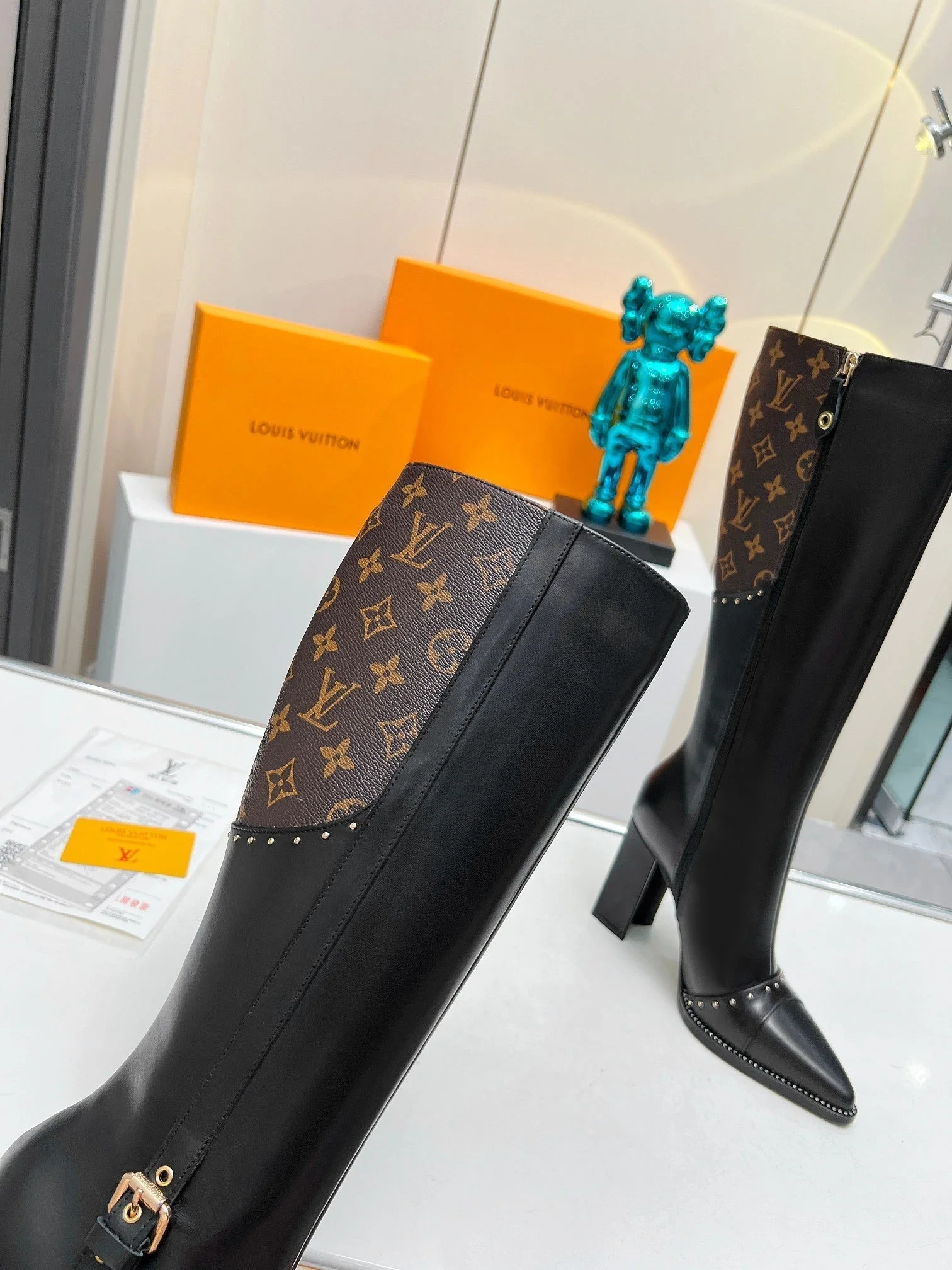 Autumn and winter full-grain fashionable boots Heel height: 9 cm