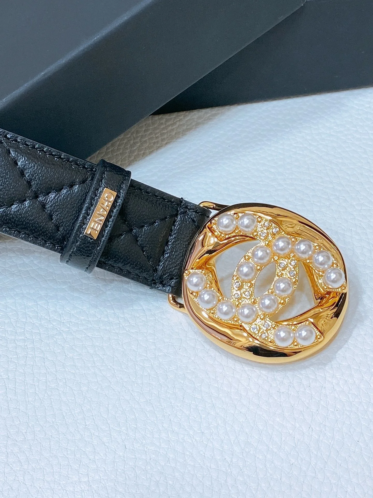 Imported cowhide belt Brass metal rhinestones pearl buckle 3.0cm