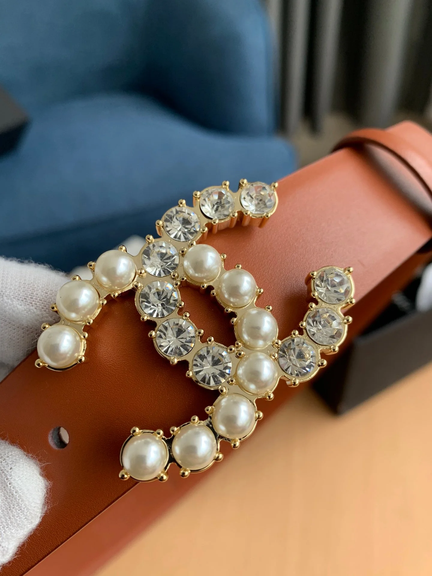 Early spring new imported calfskin cc metal letter buckle luxury and elegant logo