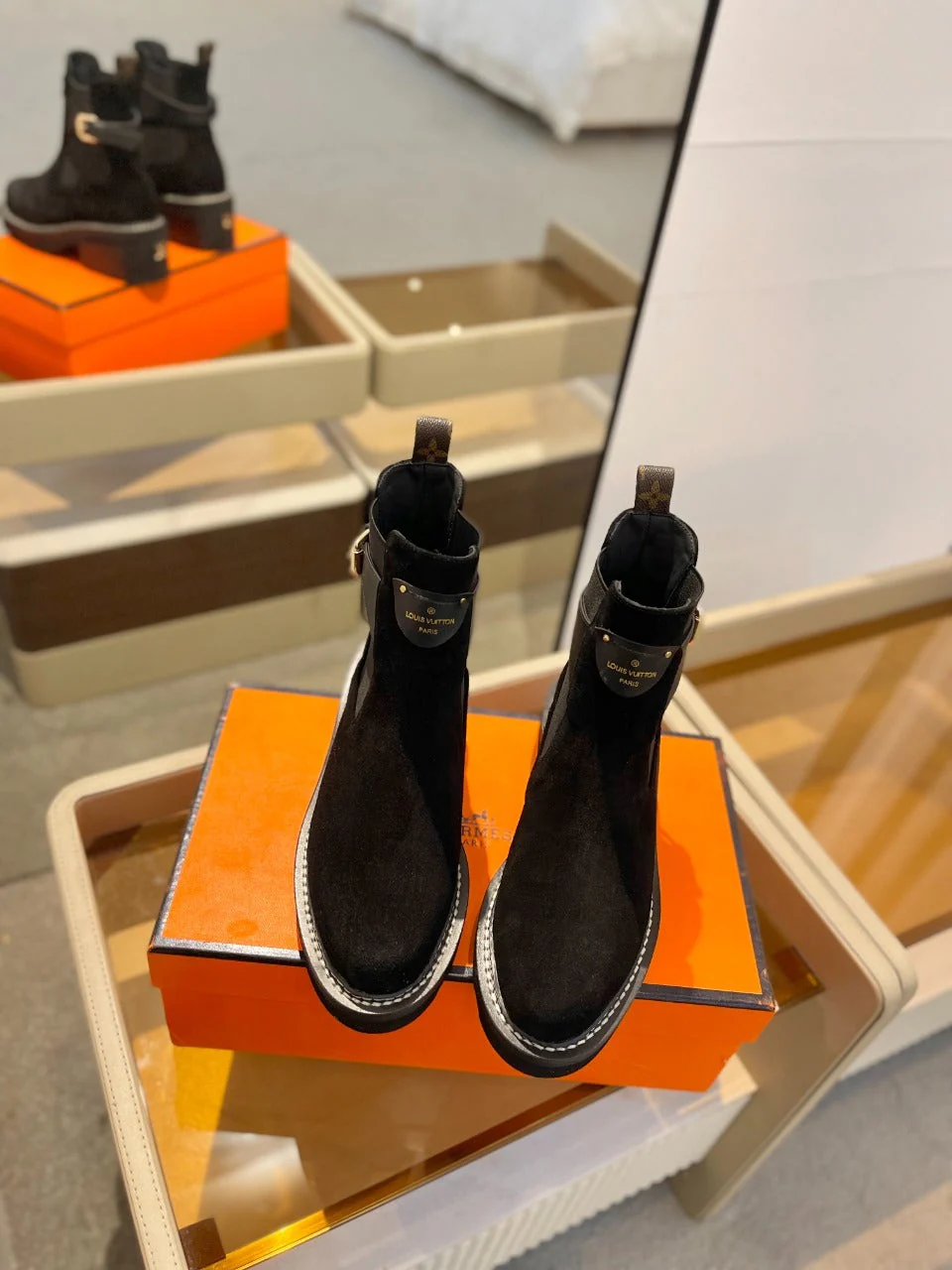 Genuine leather boots with large soles Heel height: 10cm