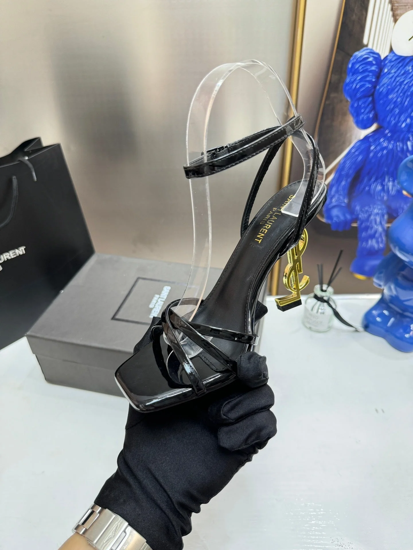 Imported patent leather high heels