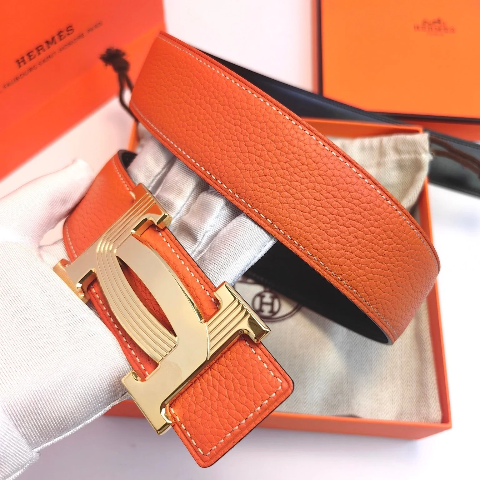 Imported double-sided calfskin, fine steel hardware, double-sided 38mm