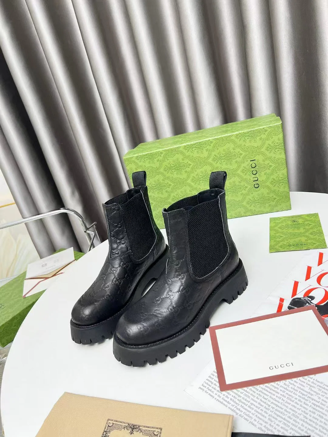 Height-enhancing British style warm mid-calf boots