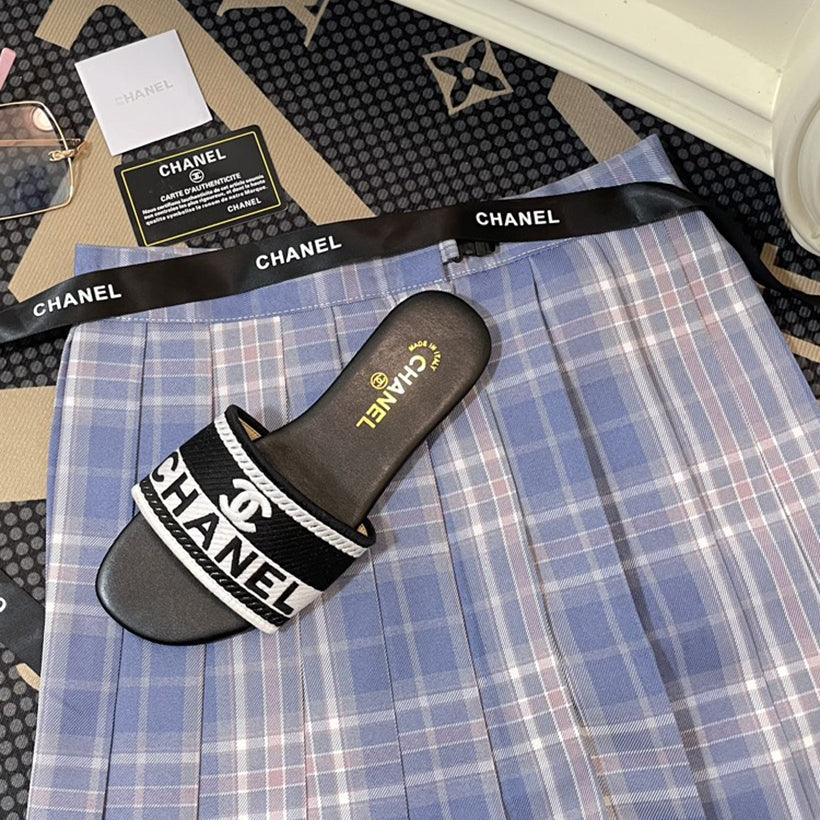 Retro Trendy Slippers