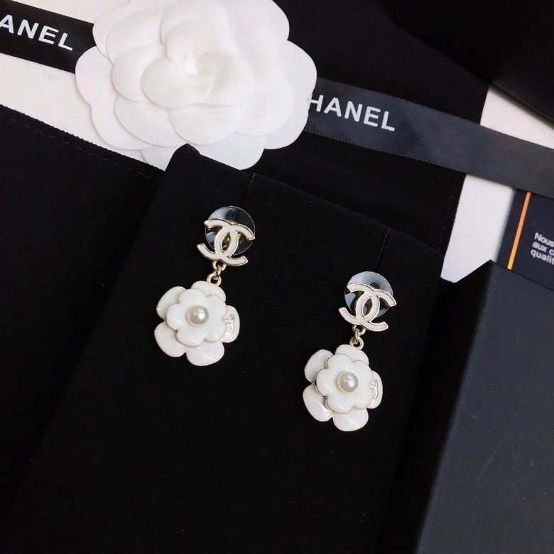 cc Earrings  0103