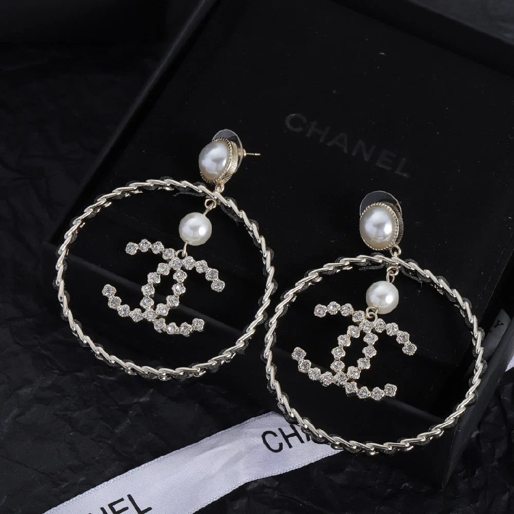 Stylish Pearl Diamond Earrings JW39102