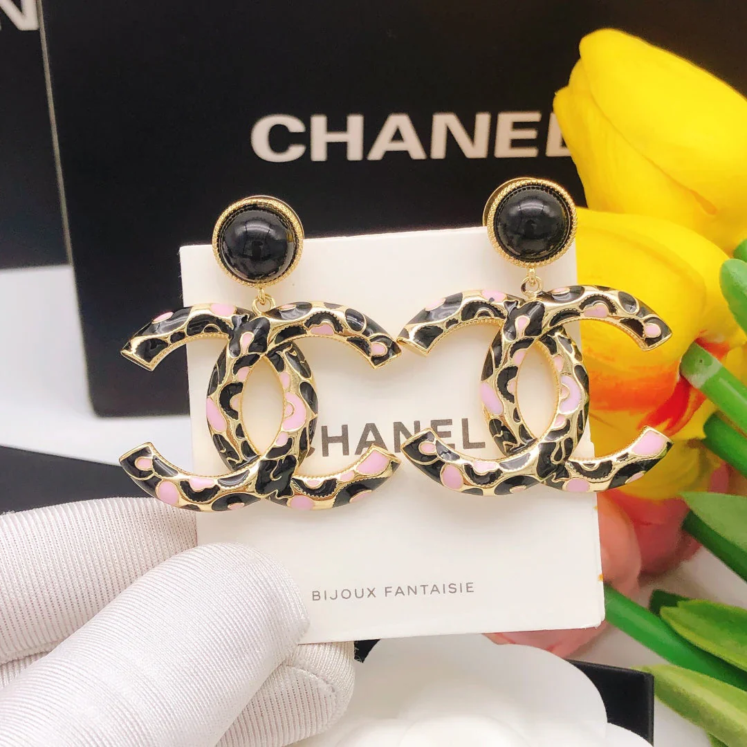 cc Earrings  090