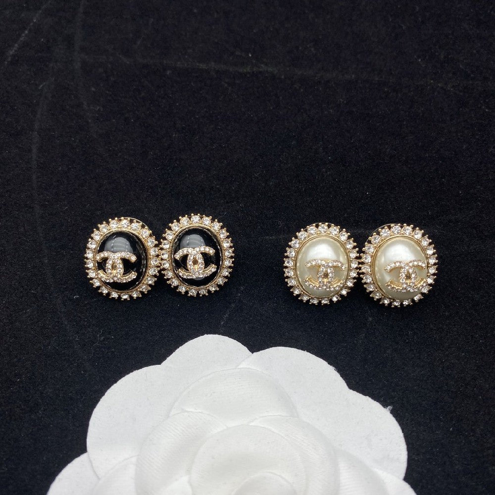 Classic Oval Shaped Earrings