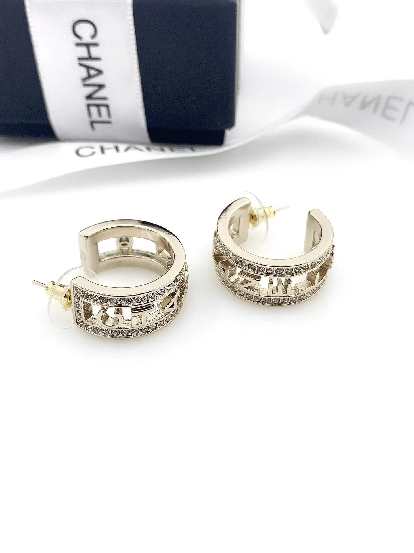 cc Earrings  0122
