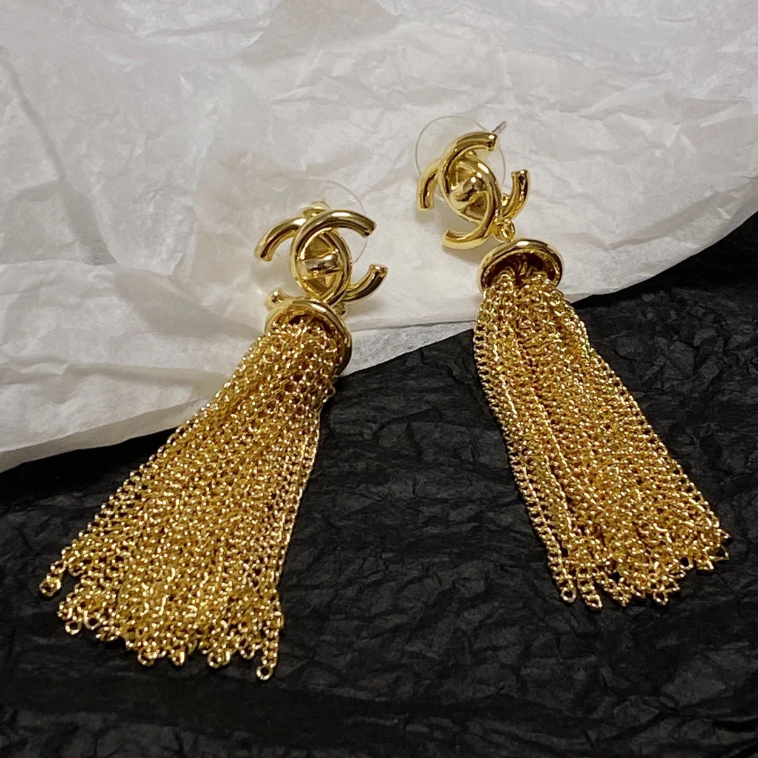 cc Earrings  0105