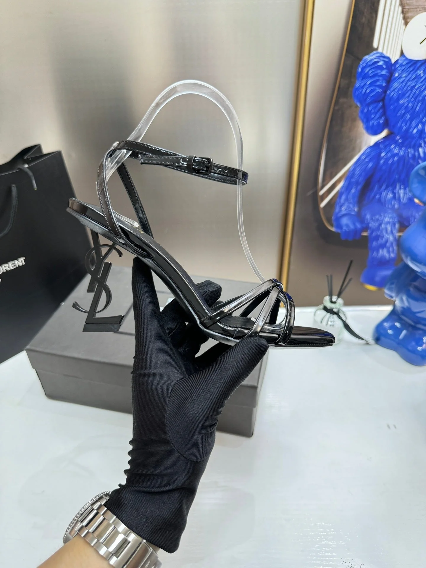 Imported patent leather high heels