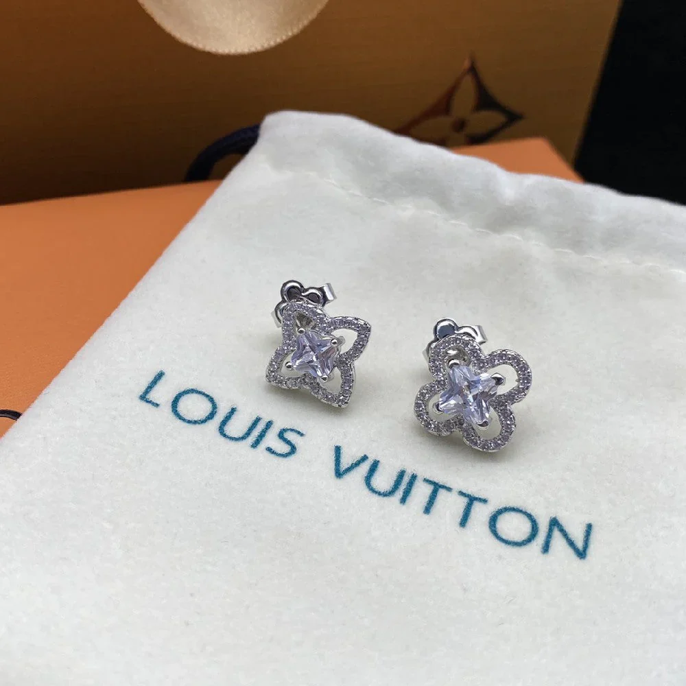 Elegant Brilliant Crystal Stud Earrings