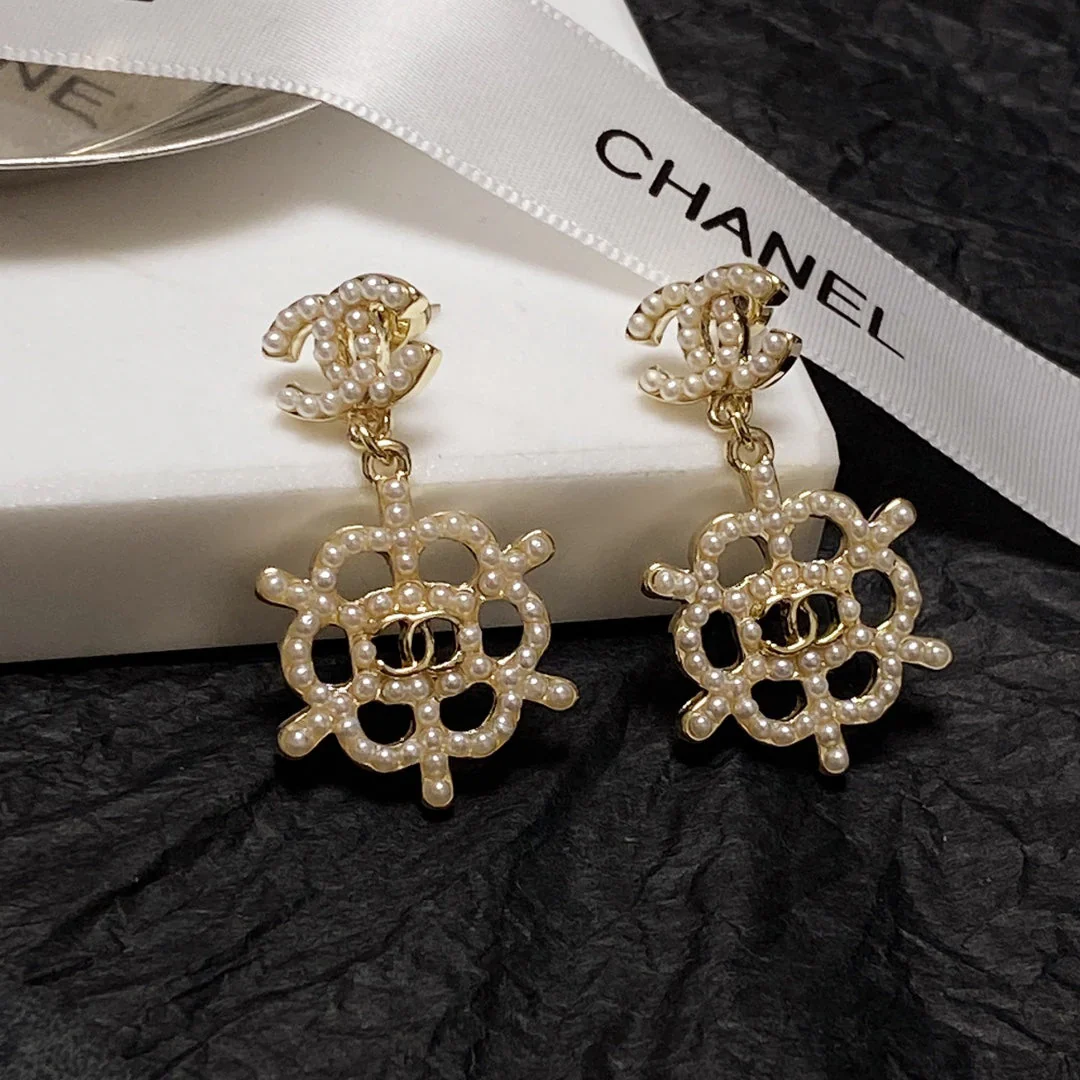 cc Earrings  0102