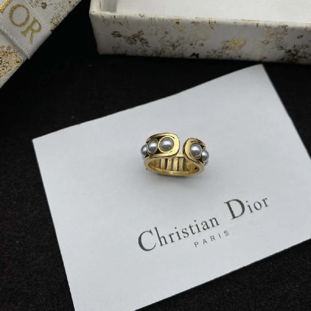 Light Luxury Pearl Ring