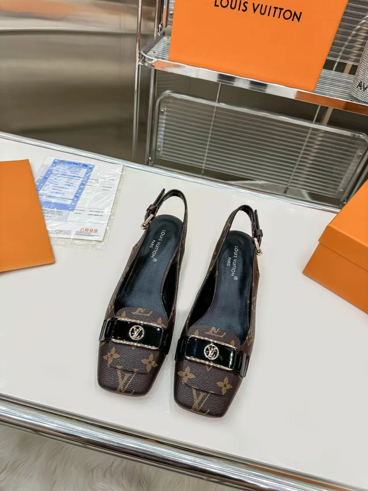 Leather buckle thick heel sandals