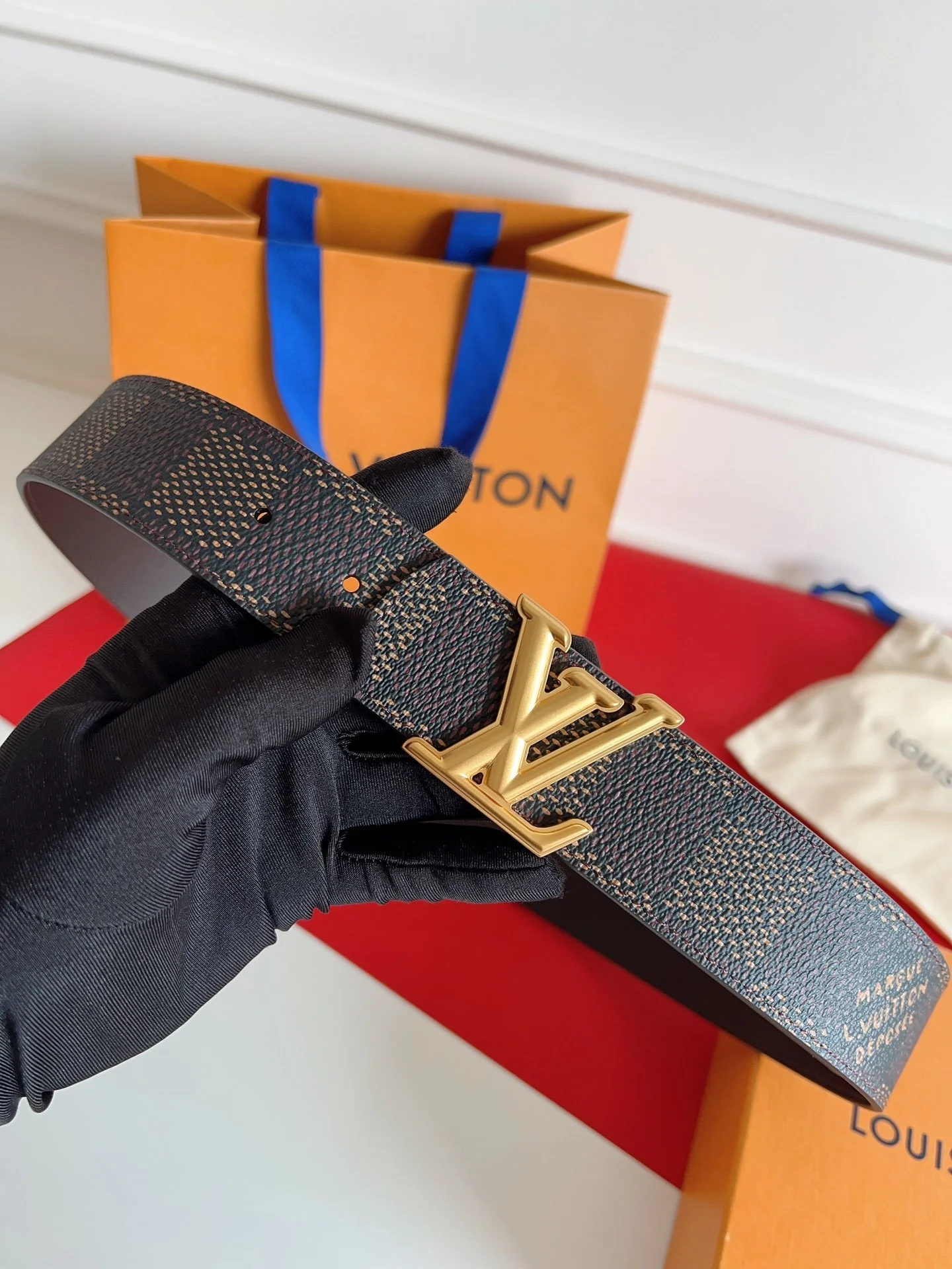 Leather embossed 4.0 double-sided belt