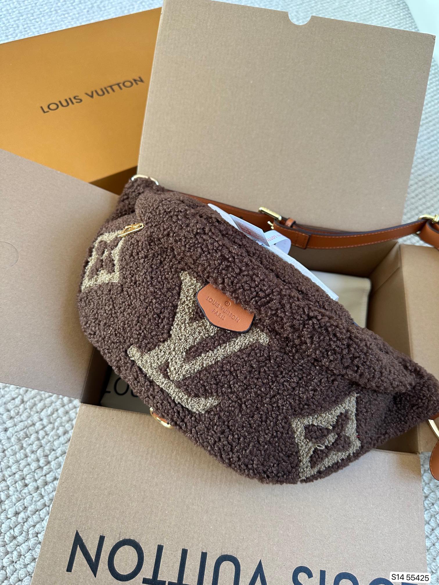 Popular around the world New Chest Bag