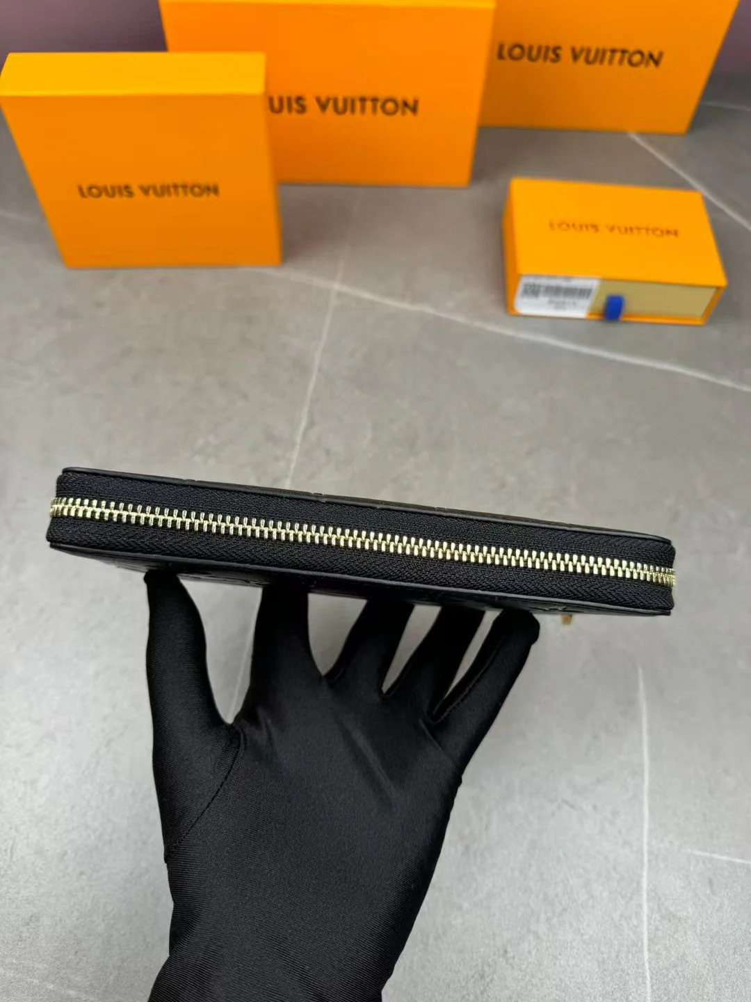 Cowhide Trousers Zip Wallet