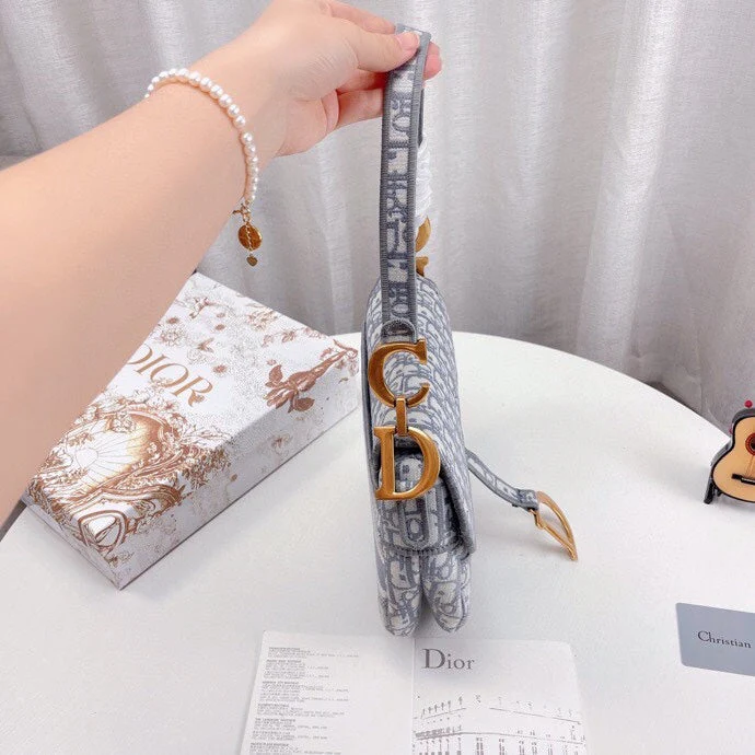 Saddle bag with Roman shoulder strap