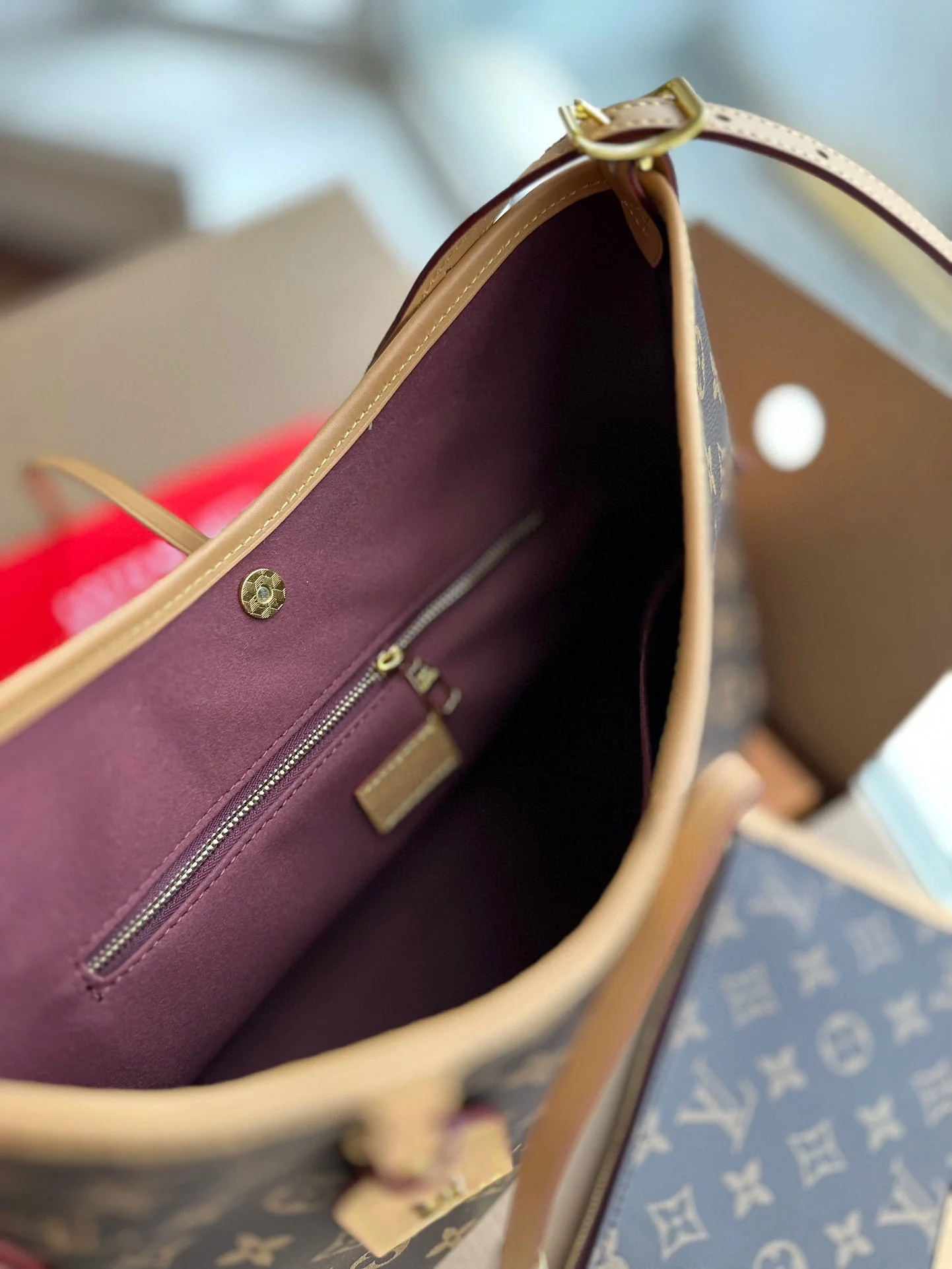 carryall underarm bag + coin purse gift box