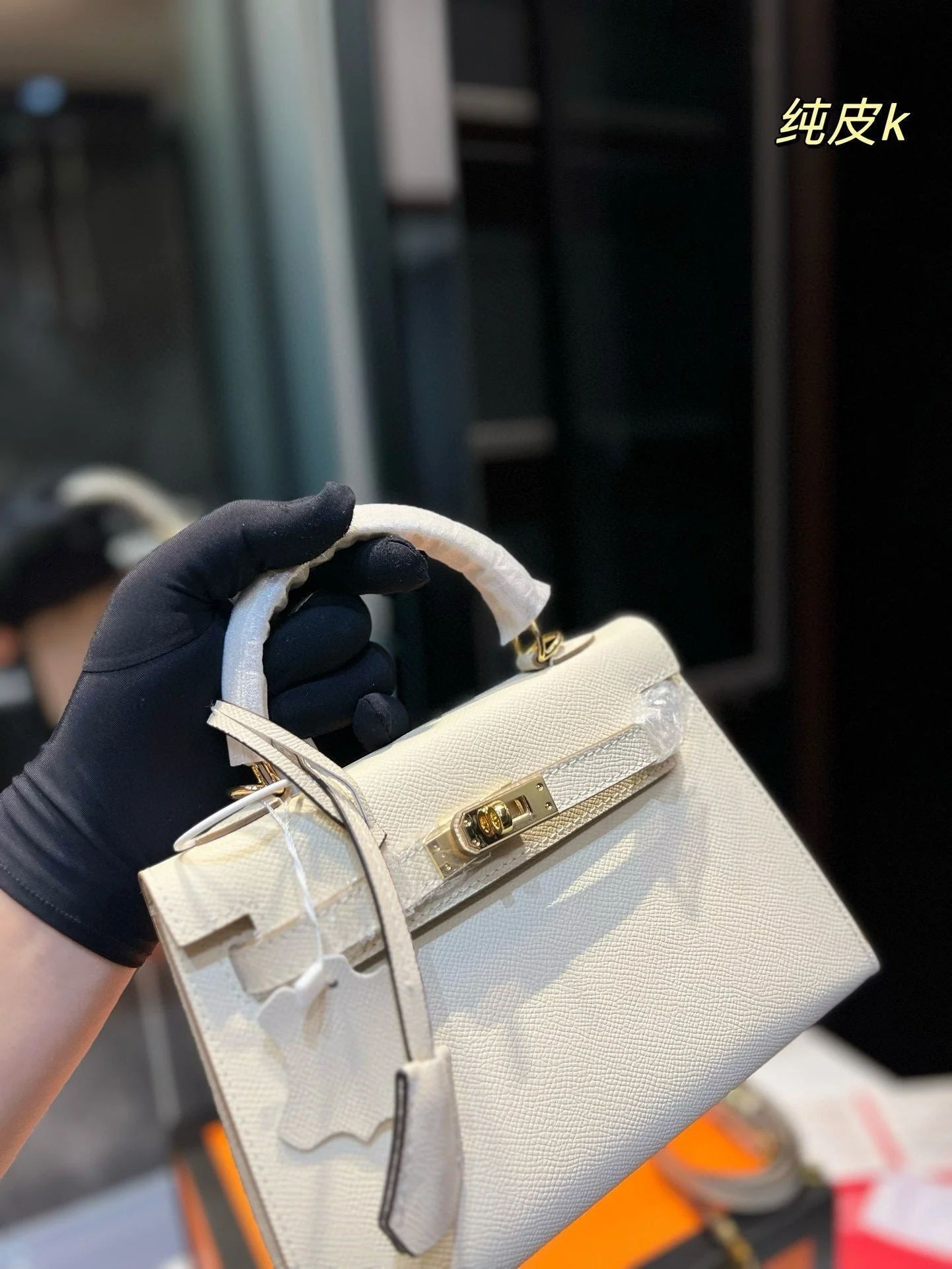 Customized cowhide clutch