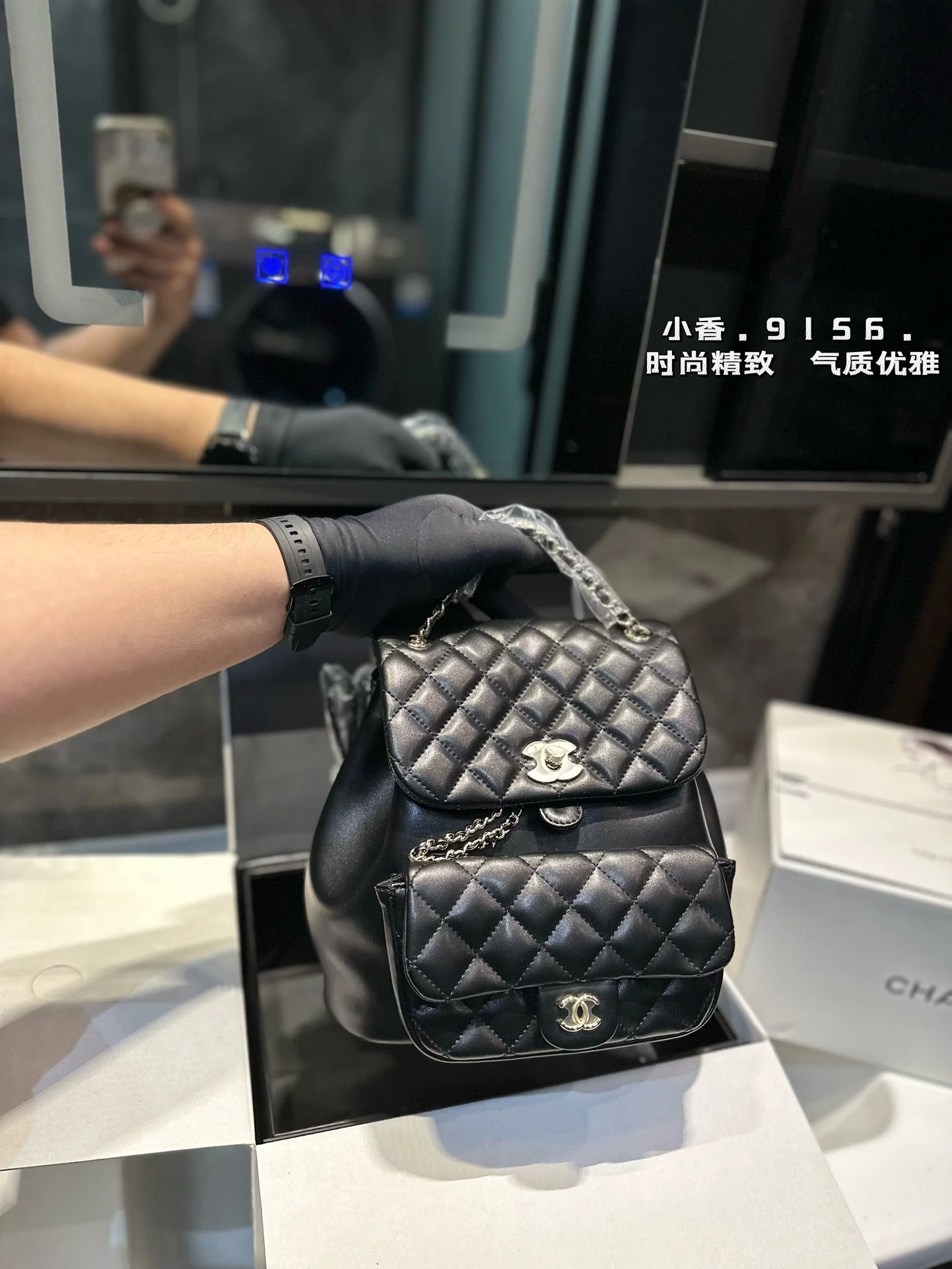 Classic lightweight large capacity backpack