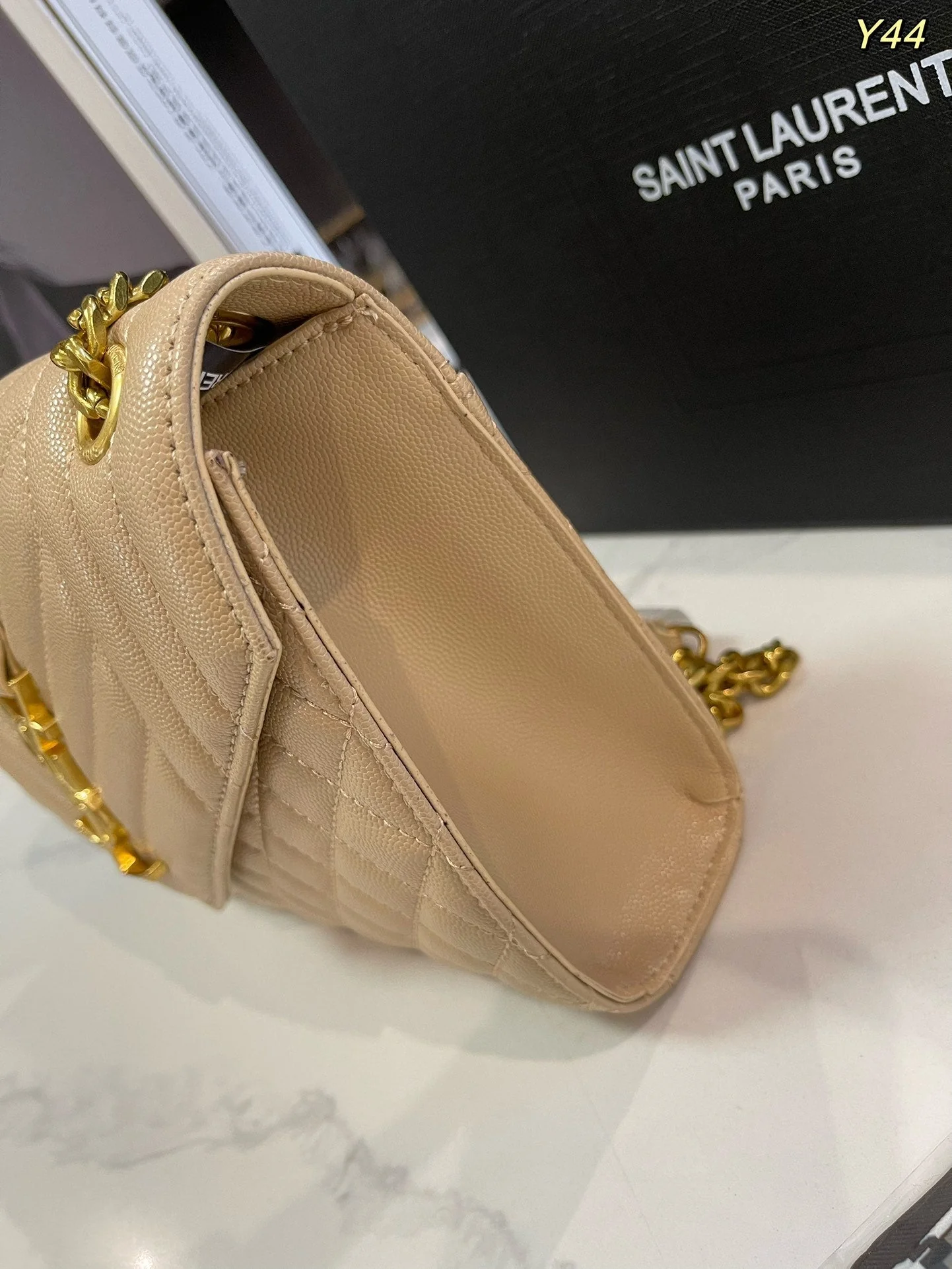 Classic versatile envelope bag