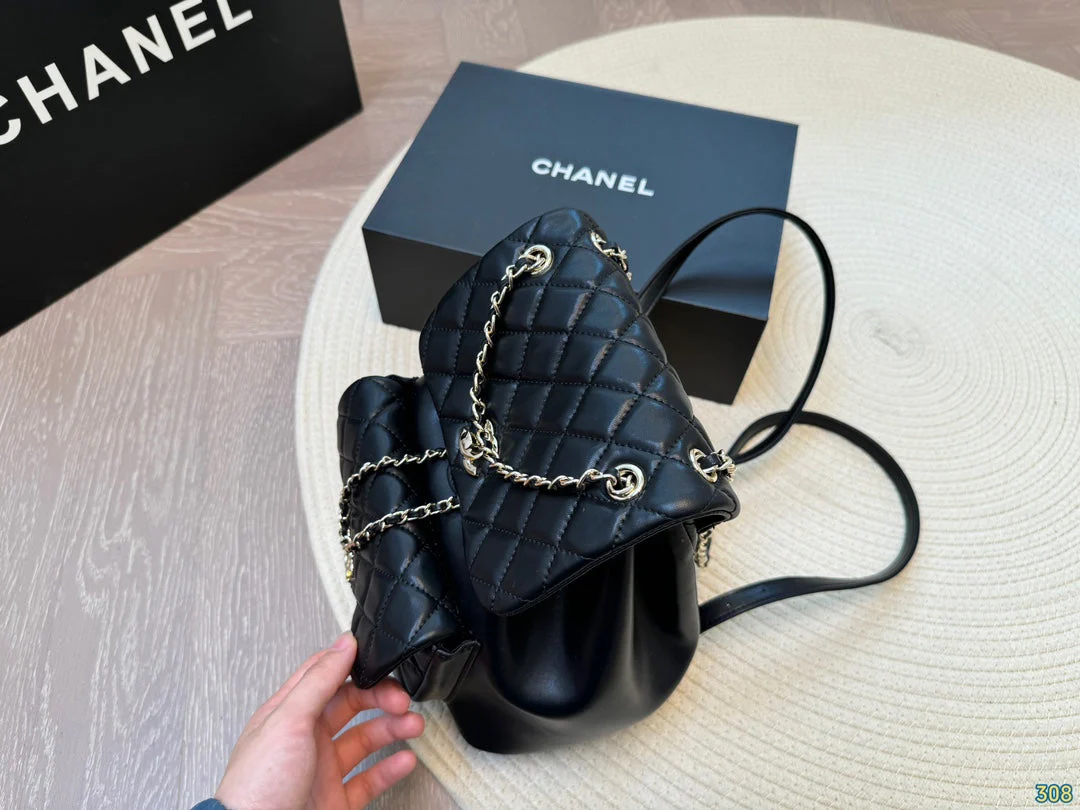 Classic and versatile backpack