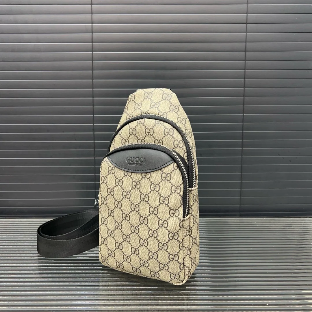 Classic and fashionable chest bag 28 x 17 cm