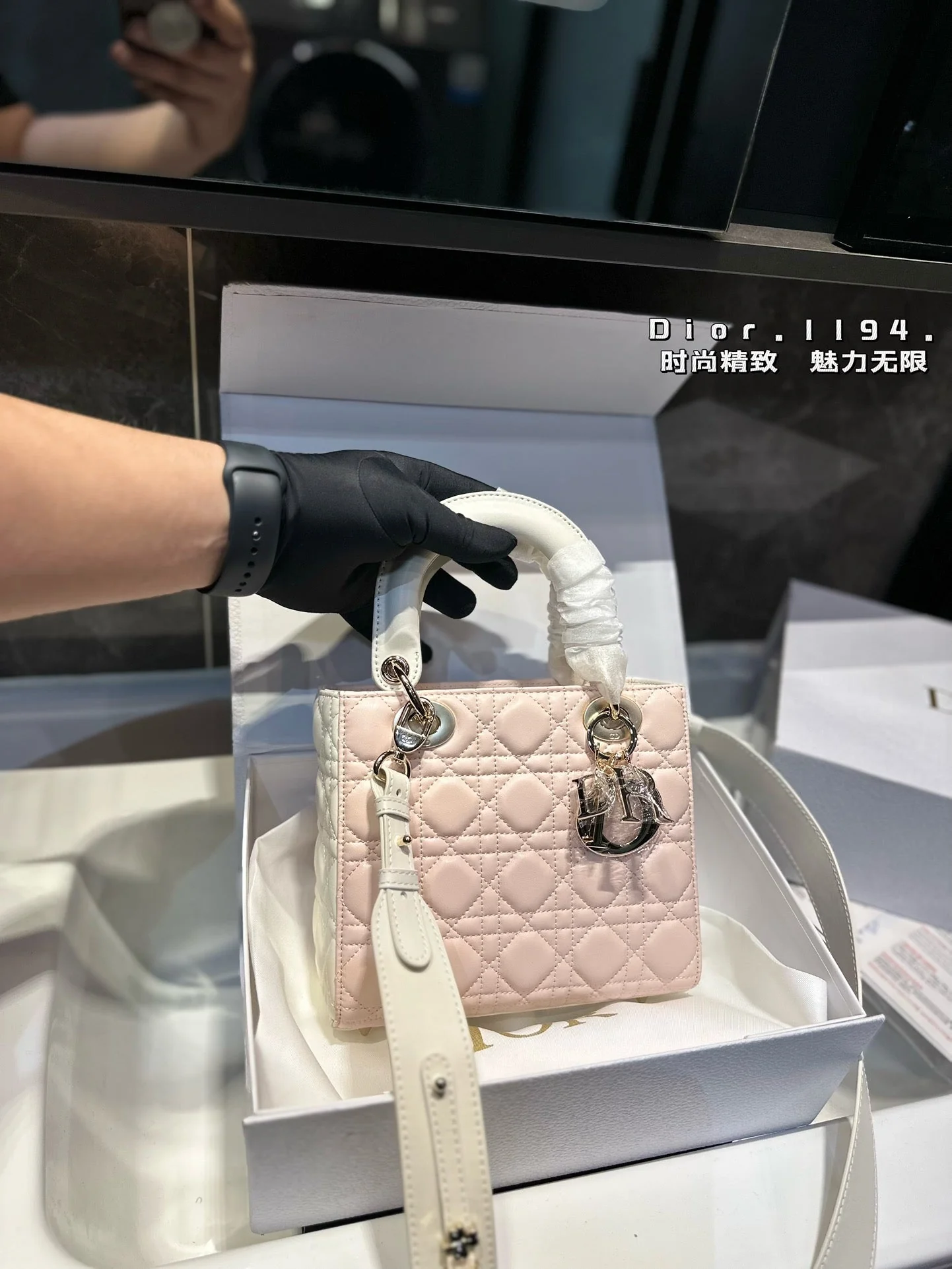 Classic 4 grid high-quality handbag