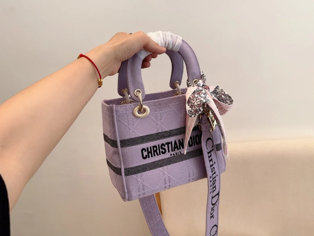 Latest dreamy wisteria pattern Princess Diana bag with wide shoulder strap
