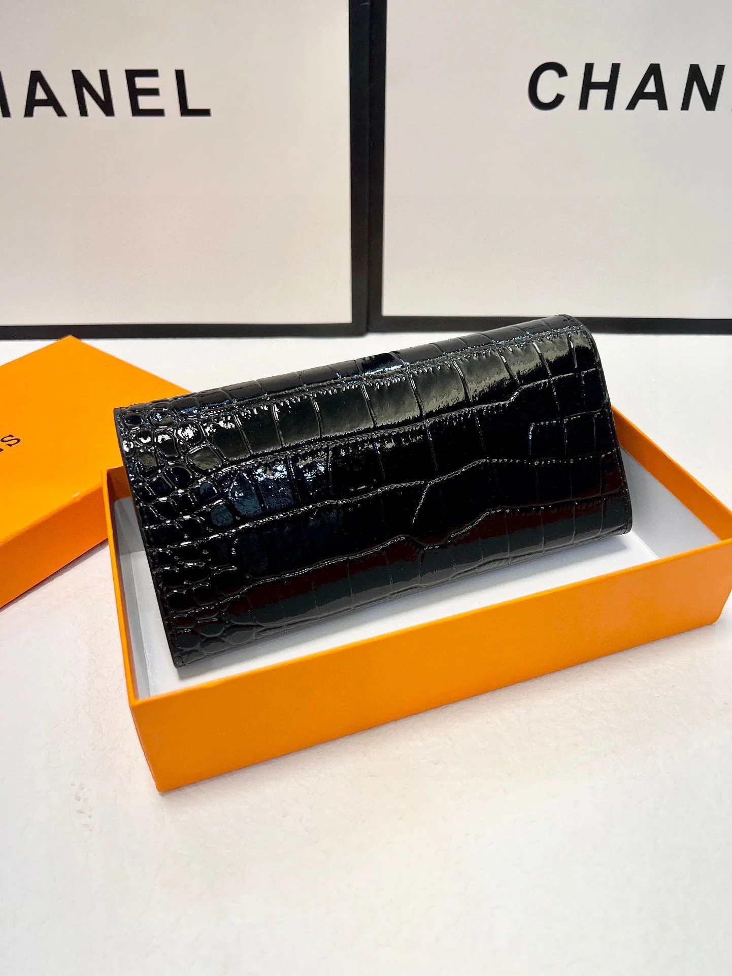 Imported crocodile calfskin wallet Size 19x10