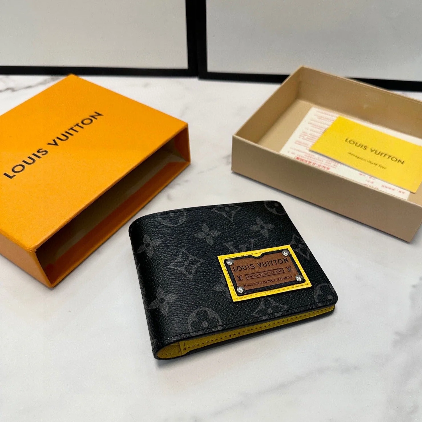 Sell like hot cakes  New Men's Wallet