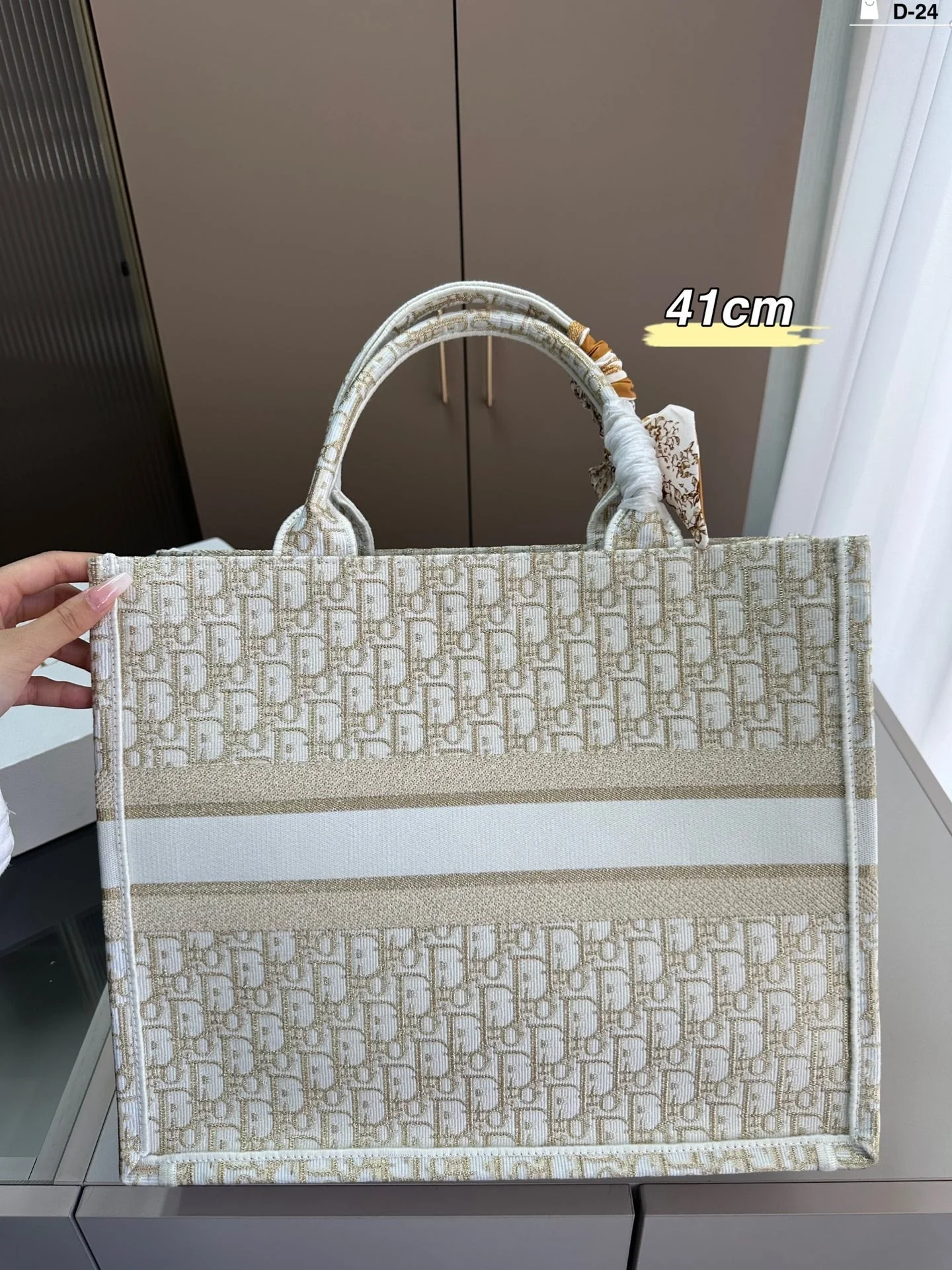 High-quality large capacity tote bag