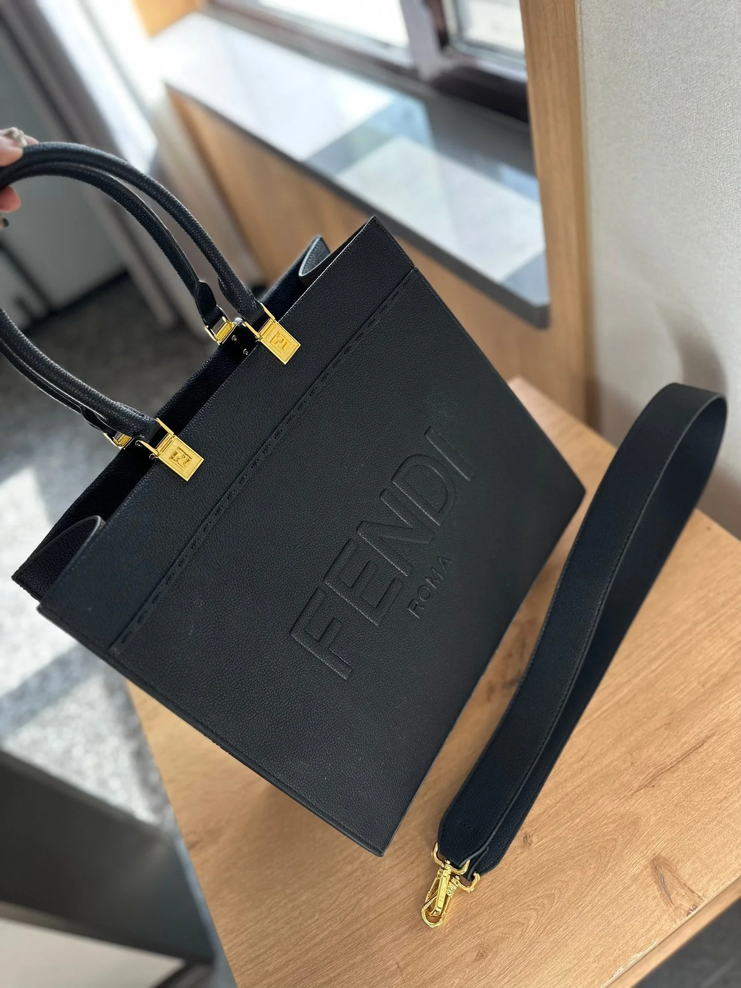 Stylish classic tote bag