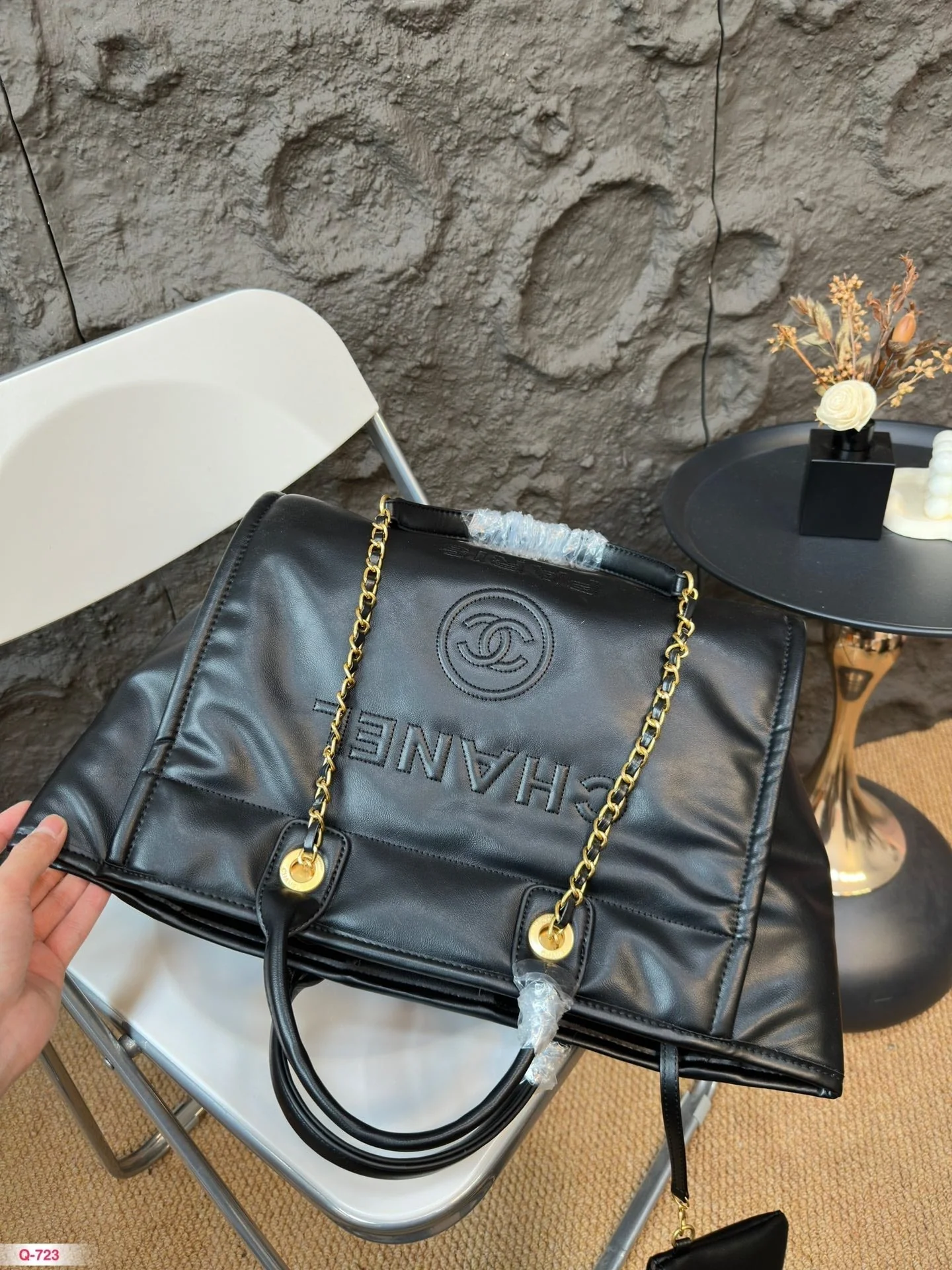 Casual and simple beach bag