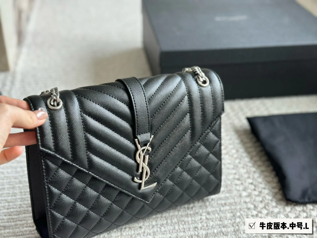 Classic popular Caviar Envelope Bag