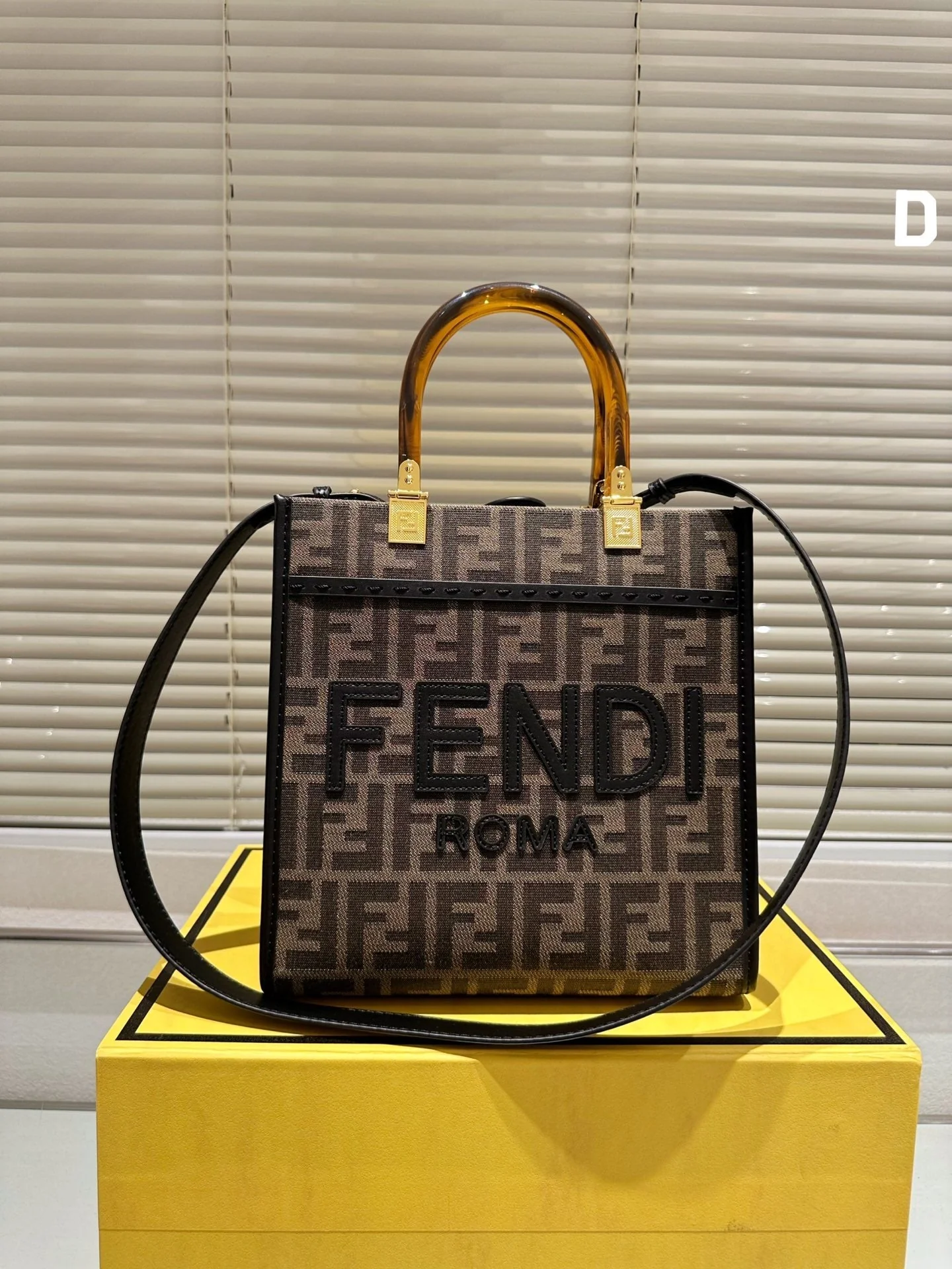 Elegant trend Fashion New Bag