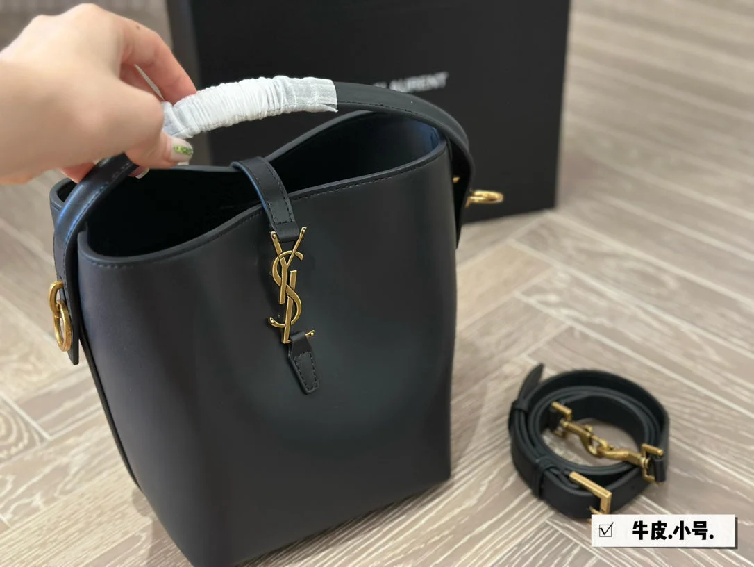Detailed high-end bucket bag