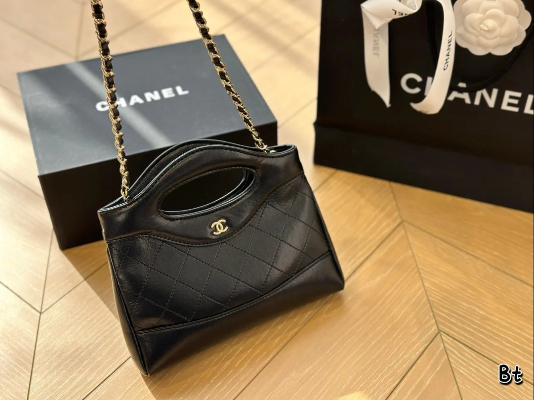 New classic practical small handbag