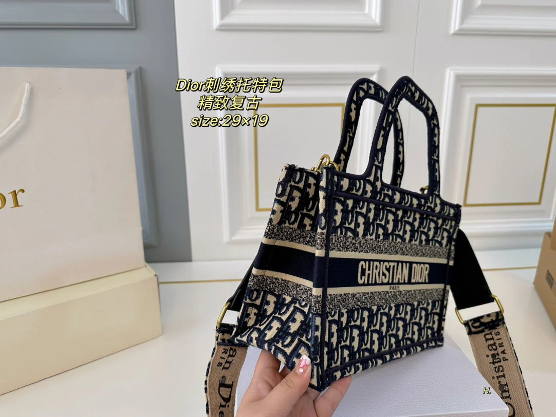 New mini embroidered tote bag